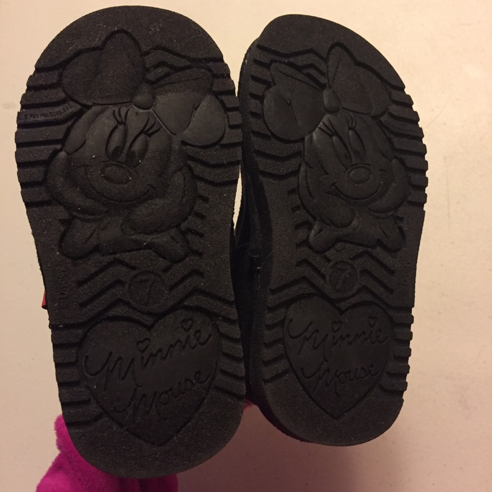 🔴SOLD🔴 Minnie Mouse Boots 🎀 - Picture 3 of 4